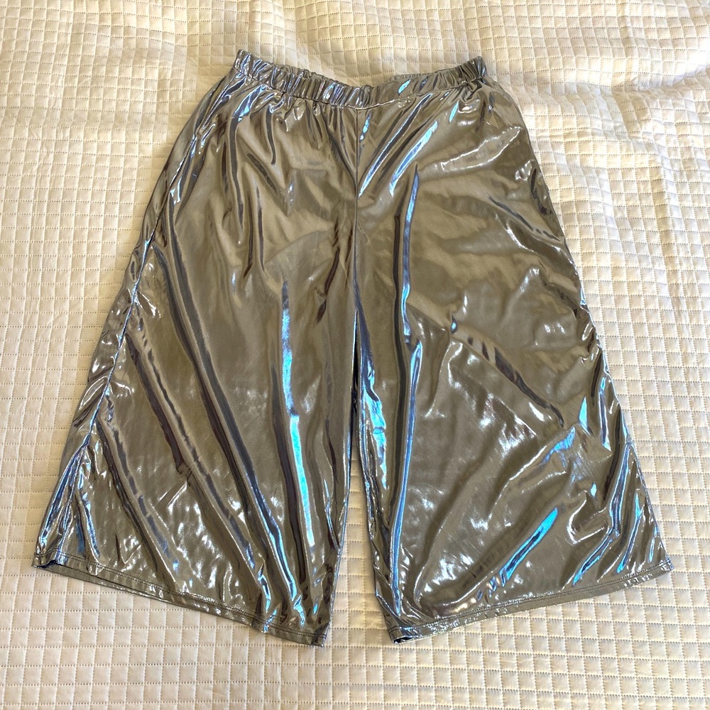 Fabulous silver metallic Boohoo culottes.